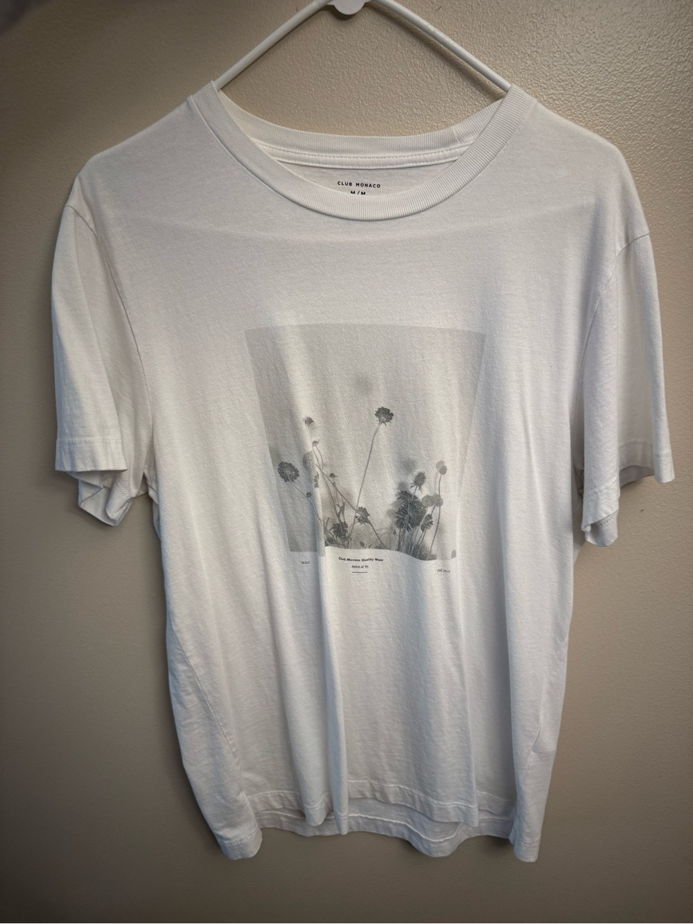 Club Monaco White 100% Cotton Crewneck Graphic Tee